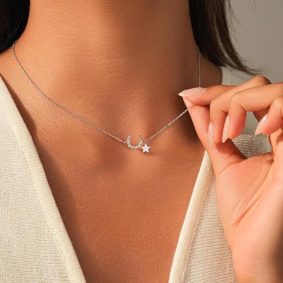 Dainty Crescent Moon Sterling Silver Necklace NWT - Picture 3 of 5